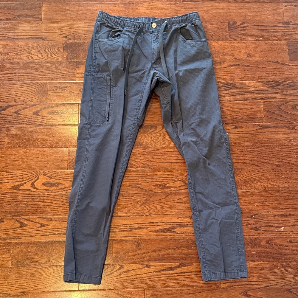 BYLT Men's Navy Weekender Pants size medium
